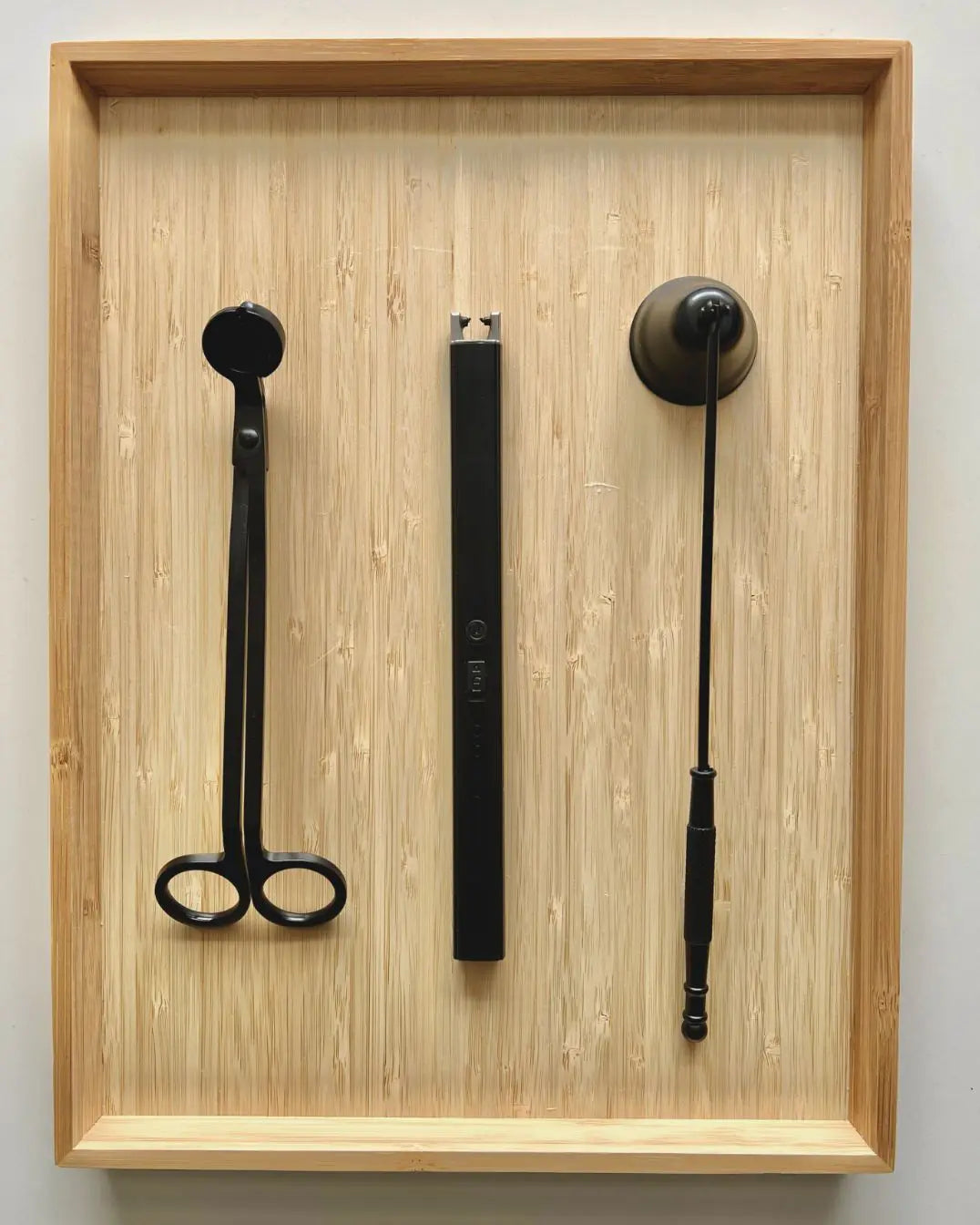 Kit Accesorios SAMA | Encendedor, Cortapabilos, Apagavelas